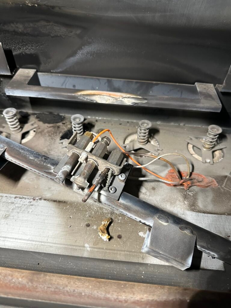 Gas fireplace pilot assembly problems and faulty pilot components 